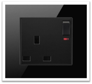 3X3 13A SINGLE SOCKET BLACK