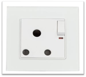 3X3 15A SINGLE SOCKET ROUND PLASTIC WHITE