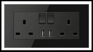 6X3 DOUBLE SOCKET USB + USB PLASTIC BLACK GLASS