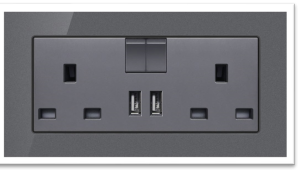 6X3 DOUBLE SOCKET USB + USB PLASTIC GREY GLASS